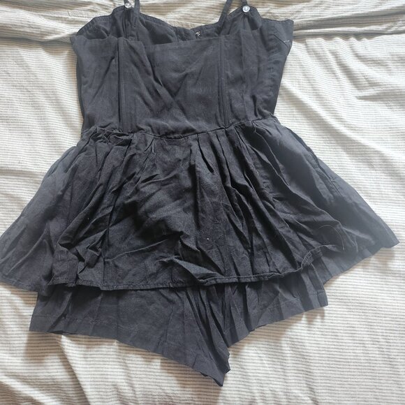 Samantha pleet Romper - Picture 2 of 3